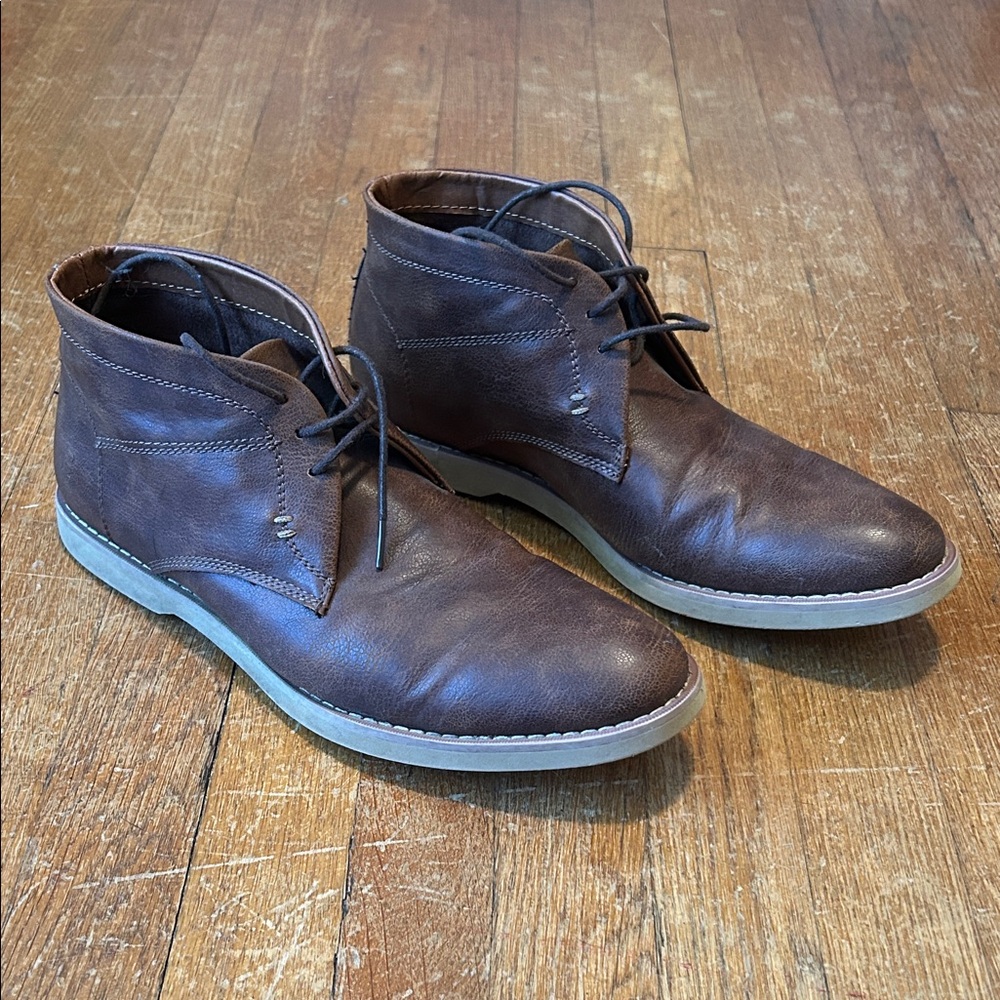 Elegant Brown Chukka Boots for Men